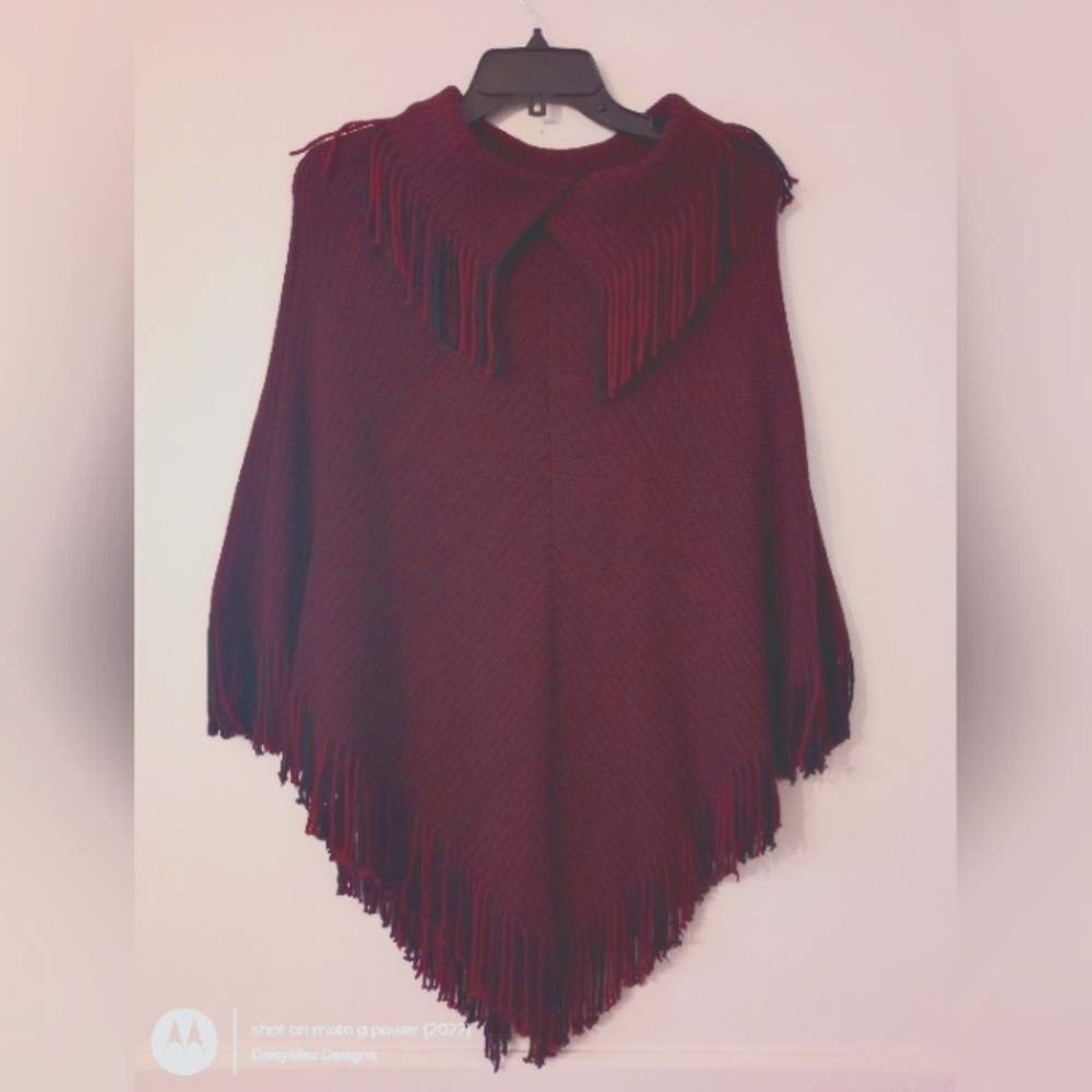 Trezo Cable Knit Poncho Red and black small